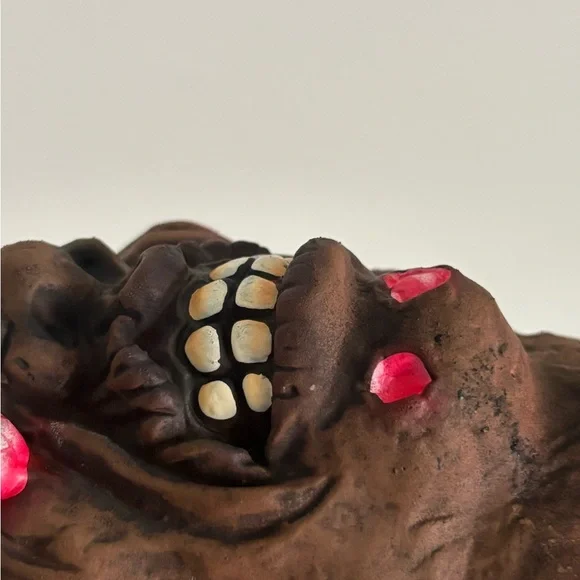 Spirit Halloween shrunken head hangging decoration - Picture 11 of 16